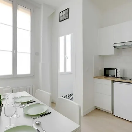 Appartamento Cosy In Heart Of Batignolles Parigi